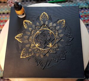 mandala-en-cours-test-encre-acrylique-liquitex- Clémentine Degaine | Rainbow Flow: Art Hybride & Peinture Structurale Visionnaire