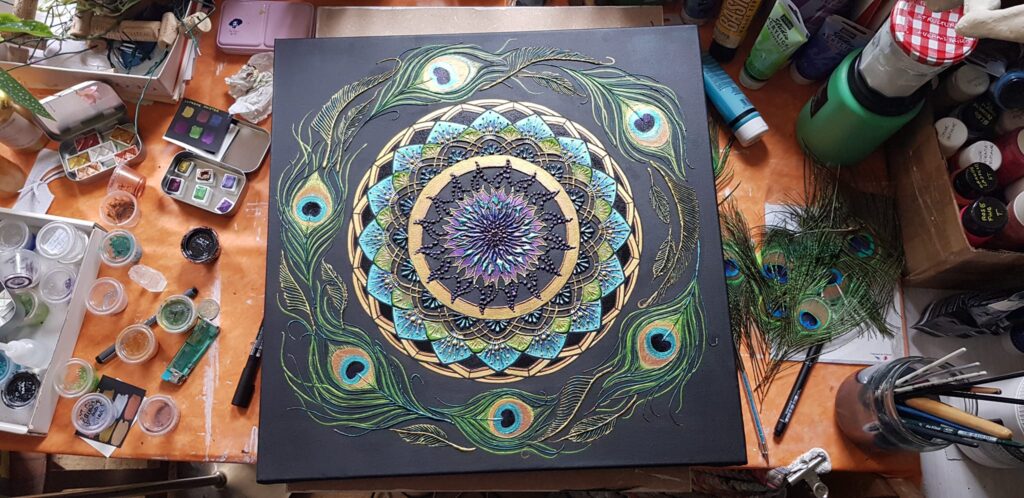 "Ronde De Paon" - Peinture en relief unique - Collection Illusions Sensorielles | Clémentine Degaine | Rainbow Flow: Art Hybride & Peinture Structurale Visionnaire