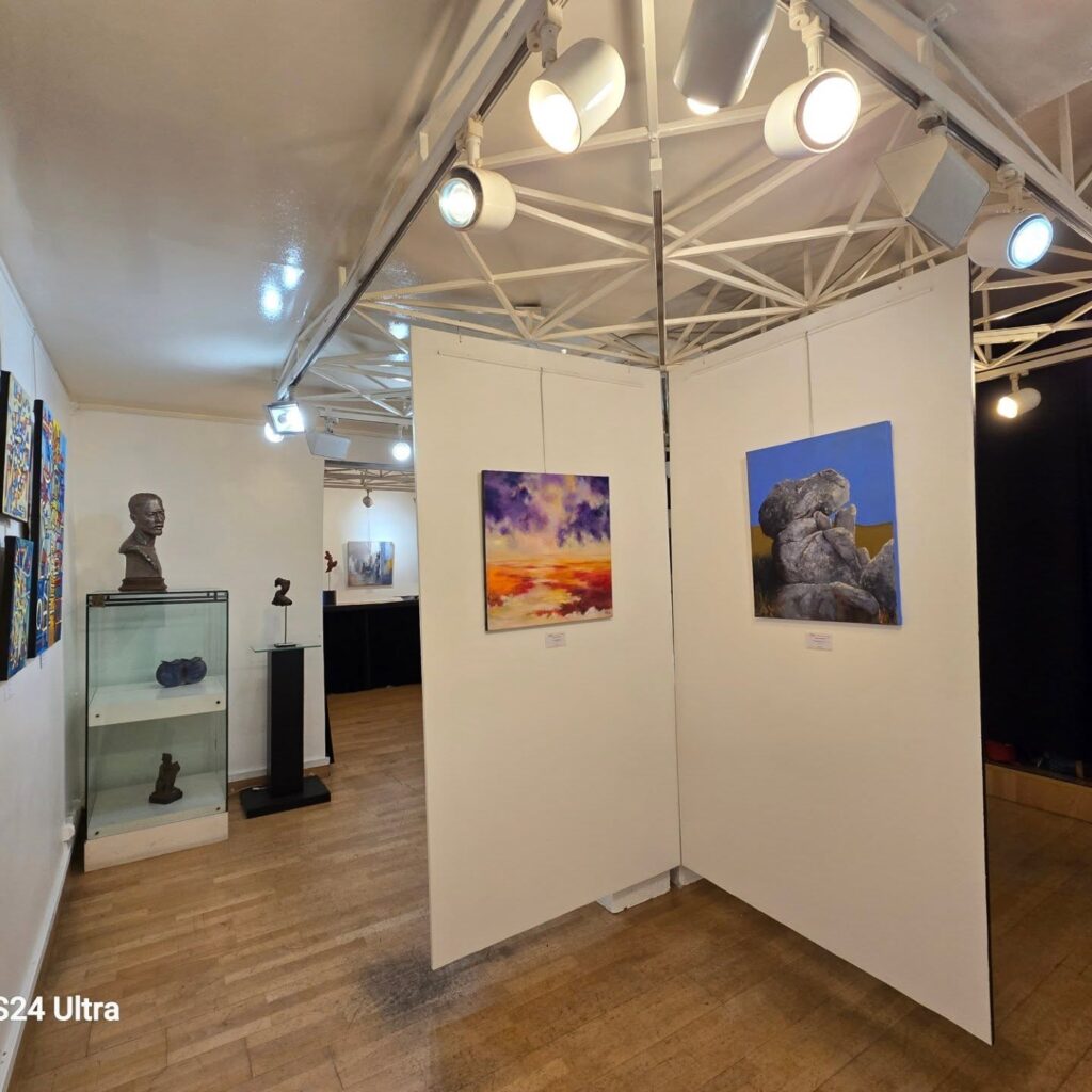 Vue d’ensemble de l’exposition Rainbow Flow, Salon d’Hiver AEAF 2026, Galerie Thuillier, Paris