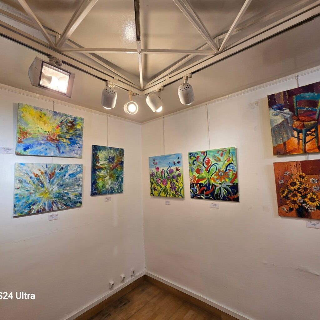 Vue d’ensemble de l’exposition Rainbow Flow, Salon d’Hiver AEAF 2026, Galerie Thuillier, Paris