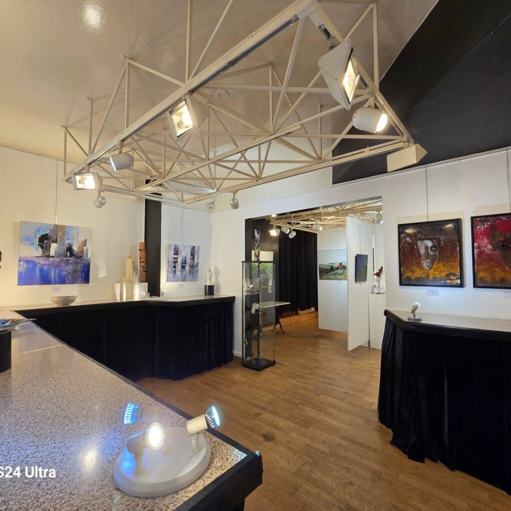 Vue d’ensemble de l’exposition Rainbow Flow, Salon d’Hiver AEAF 2026, Galerie Thuillier, Paris